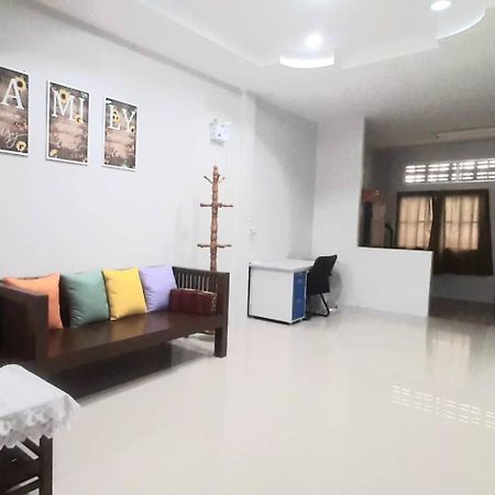 Rutcha Homestay Betong รัชชา โฮมสเตย์ เบตง Exterior foto