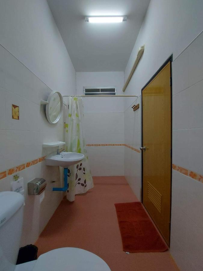 Rutcha Homestay Betong รัชชา โฮมสเตย์ เบตง Exterior foto