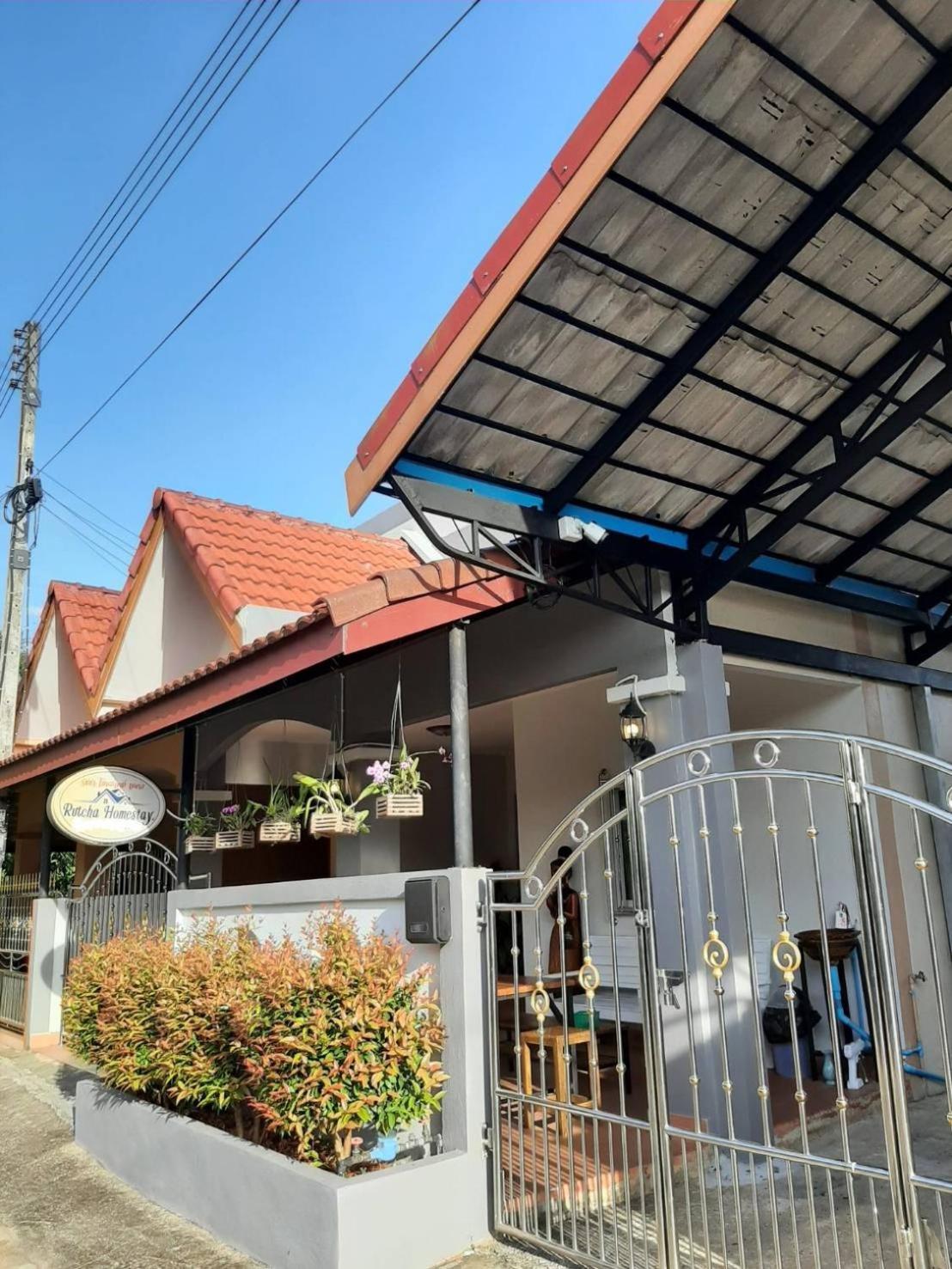 Rutcha Homestay Betong รัชชา โฮมสเตย์ เบตง Exterior foto